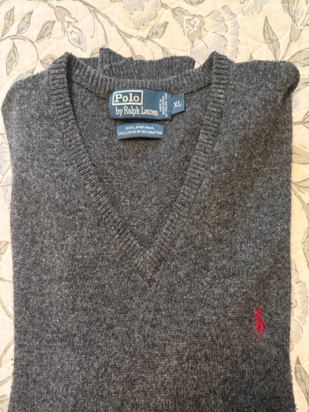 Polo by Ralph Lauren V-neck Lambswool Sweater. Men XL